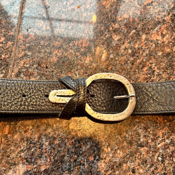 Black Leather Belt with brushed silver buckle - Picture 5 of 6